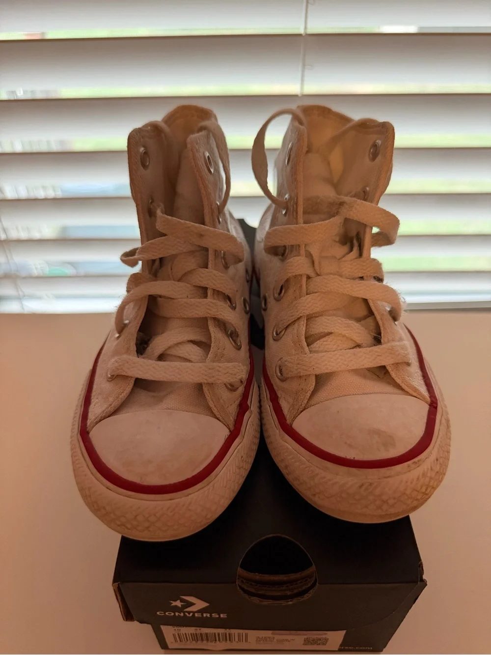 Converse Toddler High Top Sneakers in Off-White with Red Accent